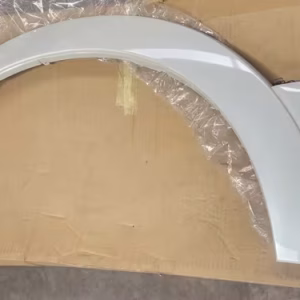 Mitsubishi PAJERO LEFT FRONT FENDER ARCH